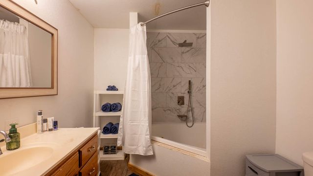 16051 Forrest Drive, Houston, MO 65483