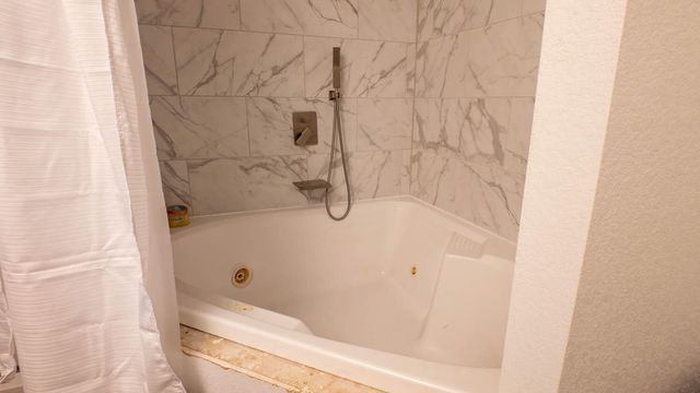 16051 Forrest Drive, Houston, MO 65483