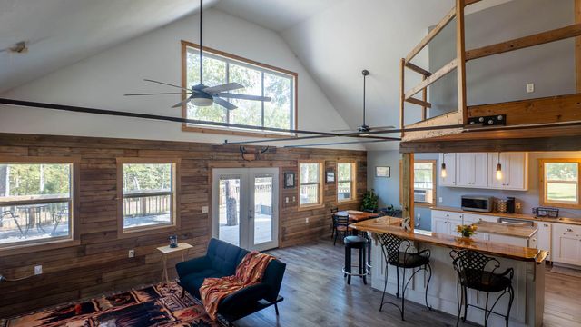 16051 Forrest Drive, Houston, MO 65483