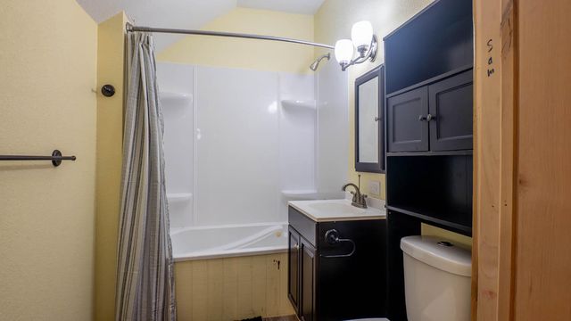 16051 Forrest Drive, Houston, MO 65483