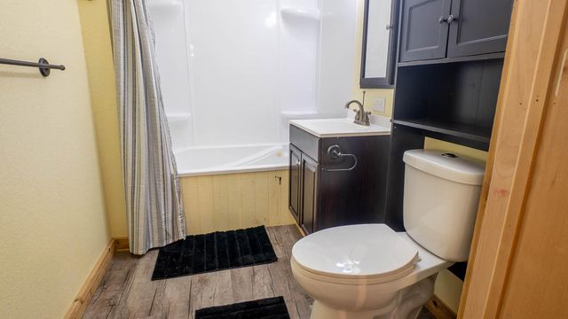 16051 Forrest Drive, Houston, MO 65483