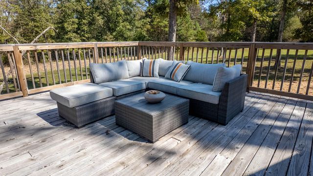 16051 Forrest Drive, Houston, MO 65483