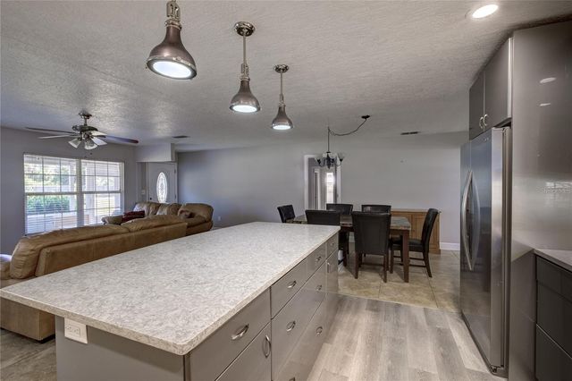 1012 66TH STREET E, Bradenton, FL 34208