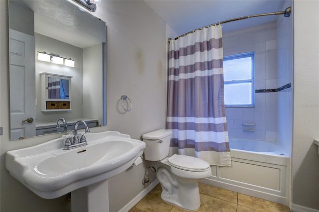 1012 66TH STREET E, Bradenton, FL 34208