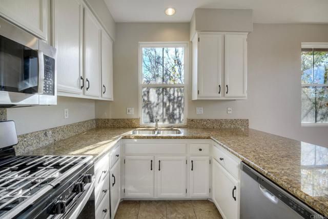 6064 Paseo Acampo, Carlsbad, CA 92009