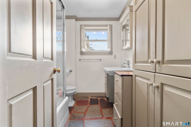 55 Sawmill Road, Branford, CT 06405