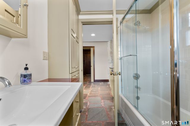 55 Sawmill Road, Branford, CT 06405