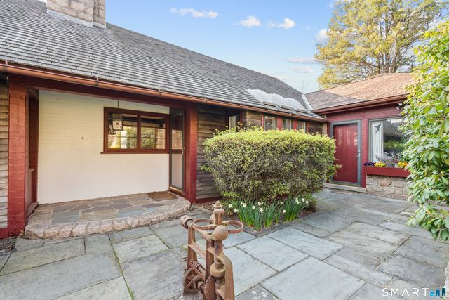 55 Sawmill Road, Branford, CT 06405