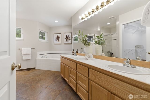 1425 SW 13th Place, North Bend, WA 98045