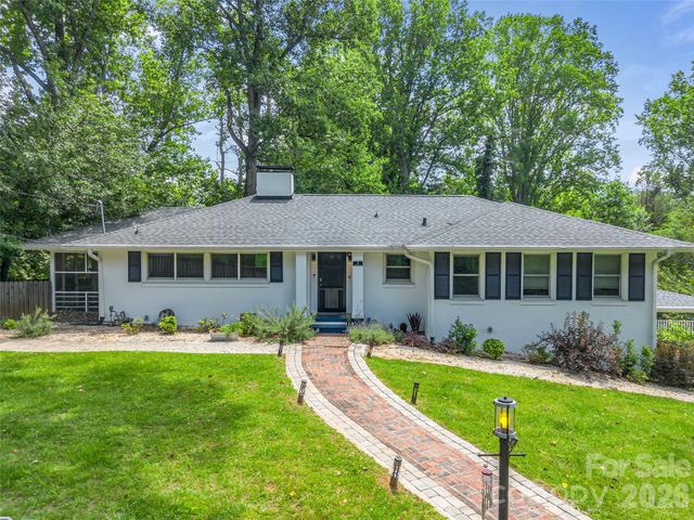 2 Bevlyn Drive, Asheville, NC 28803