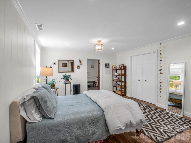 2 Bevlyn Drive, Asheville, NC 28803