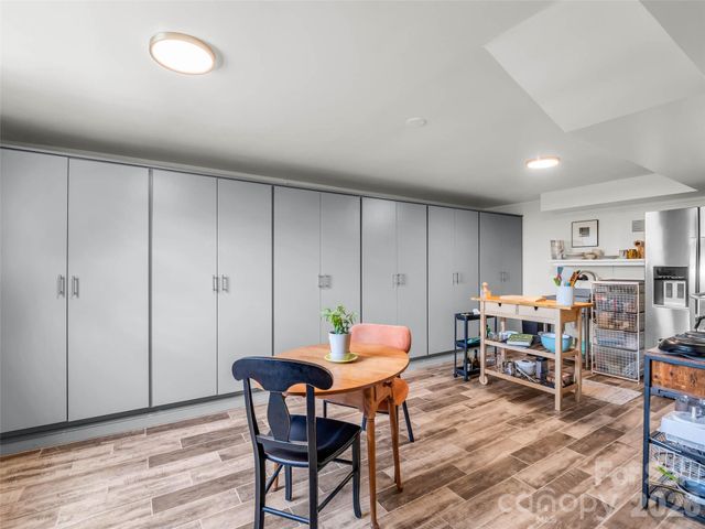 2 Bevlyn Drive, Asheville, NC 28803
