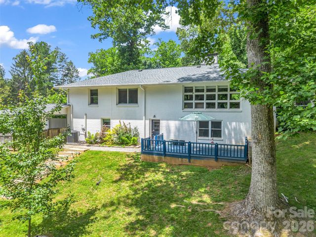 2 Bevlyn Drive, Asheville, NC 28803