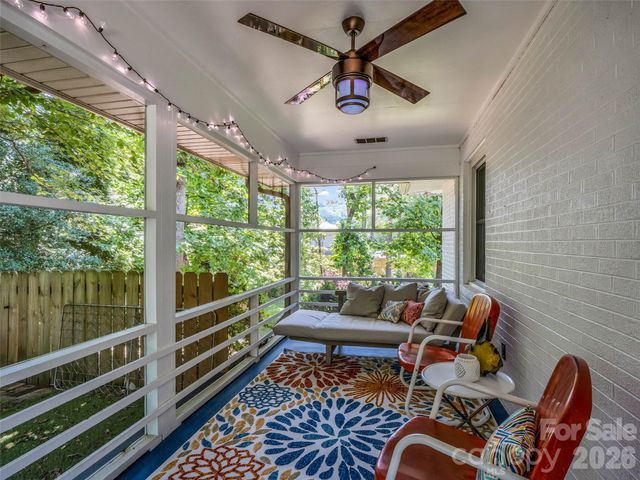 2 Bevlyn Drive, Asheville, NC 28803
