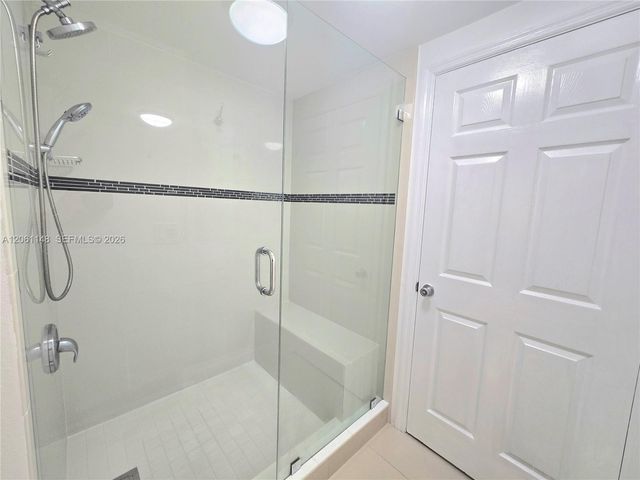 11600 SW 2nd St 18104, Pembroke Pines, FL 33025