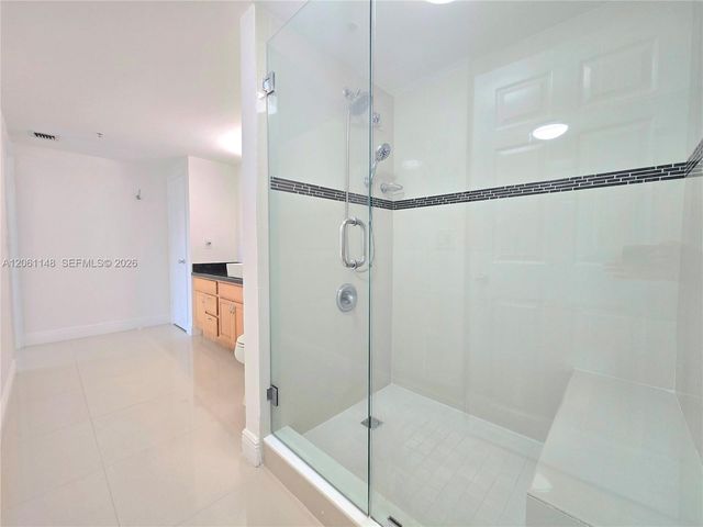 11600 SW 2nd St 18104, Pembroke Pines, FL 33025