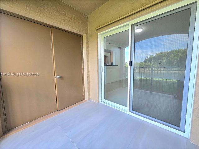 11600 SW 2nd St 18104, Pembroke Pines, FL 33025