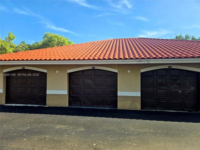 11600 SW 2nd St 18104, Pembroke Pines, FL 33025