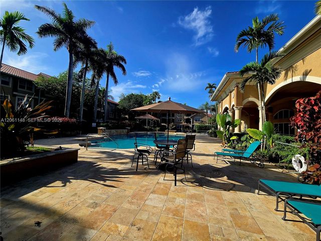 11600 SW 2nd St 18104, Pembroke Pines, FL 33025