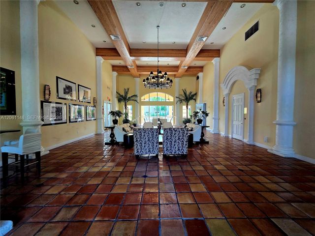 11600 SW 2nd St 18104, Pembroke Pines, FL 33025
