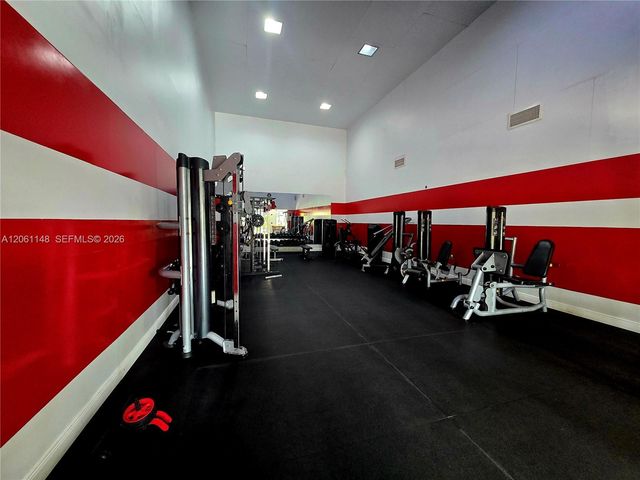 11600 SW 2nd St 18104, Pembroke Pines, FL 33025