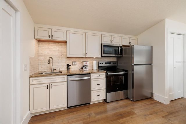 412 SHORE DRIVE E, Oldsmar, FL 34677