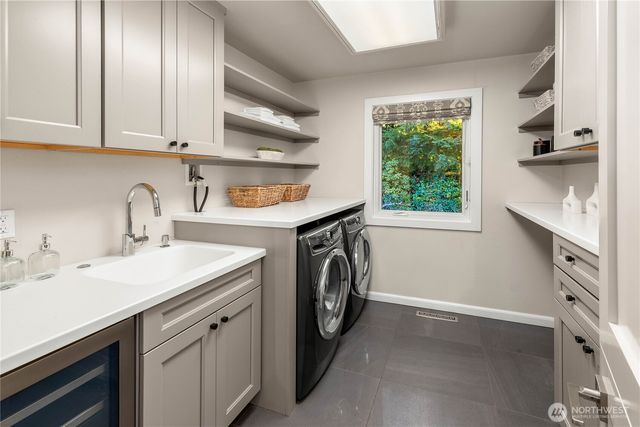 7580 SE 71st Street, Mercer Island, WA 98040