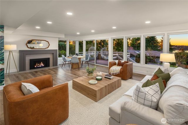 7580 SE 71st Street, Mercer Island, WA 98040