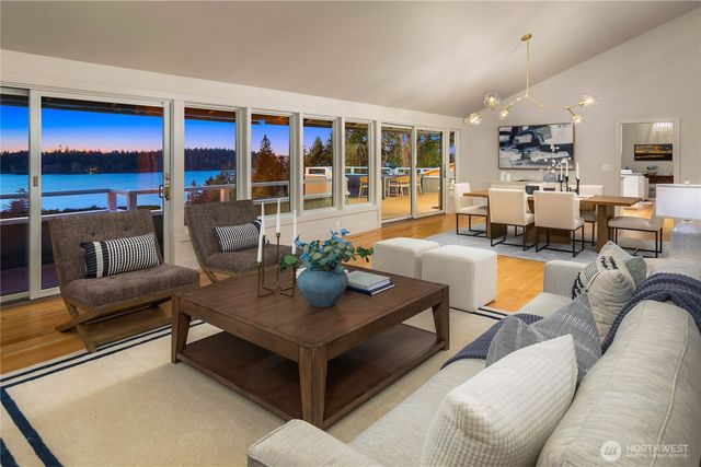 7580 SE 71st Street, Mercer Island, WA 98040