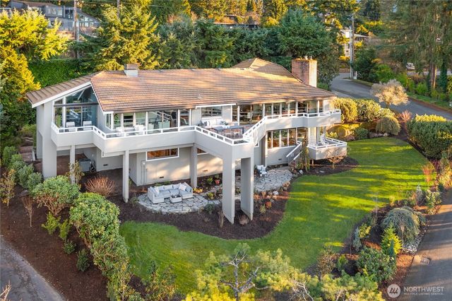 7580 SE 71st Street, Mercer Island, WA 98040