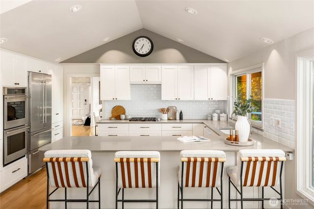 7580 SE 71st Street, Mercer Island, WA 98040