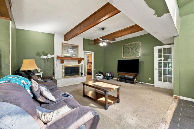 5501 Camino Dos Lagos Drive, Sherman, TX 75090