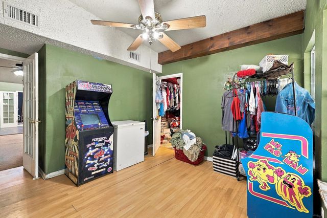 5501 Camino Dos Lagos Drive, Sherman, TX 75090