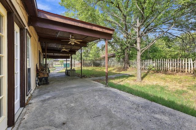 5501 Camino Dos Lagos Drive, Sherman, TX 75090