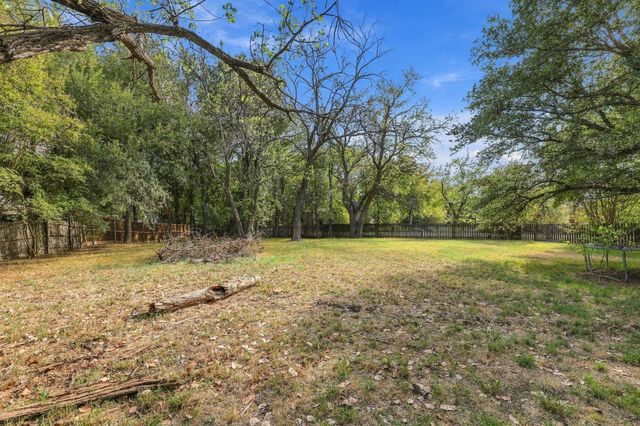 5501 Camino Dos Lagos Drive, Sherman, TX 75090