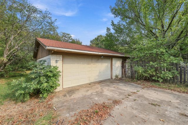 5501 Camino Dos Lagos Drive, Sherman, TX 75090