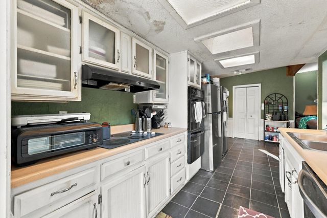 5501 Camino Dos Lagos Drive, Sherman, TX 75090