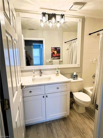 5805 Trailwinds DR 326, Fort Myers, FL 33907