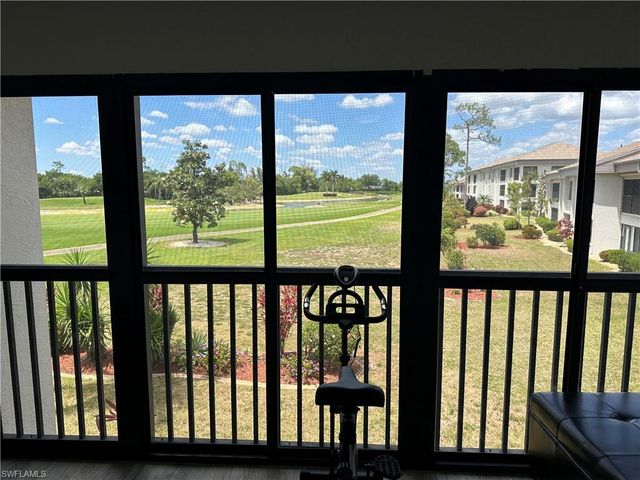 5805 Trailwinds DR 326, Fort Myers, FL 33907