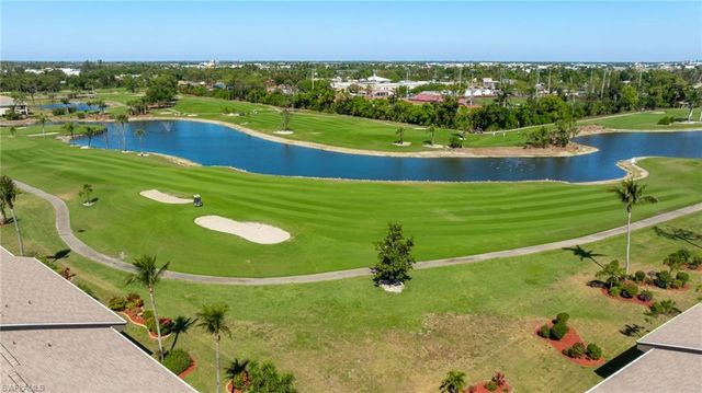 5805 Trailwinds DR 326, Fort Myers, FL 33907