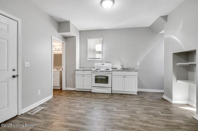 2922 Duncan St, Louisville, KY 40212