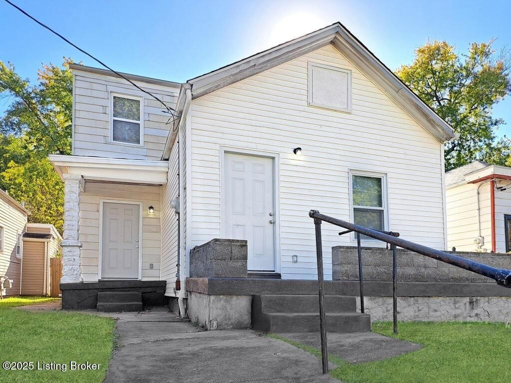 2922 Duncan St, Louisville, KY 40212