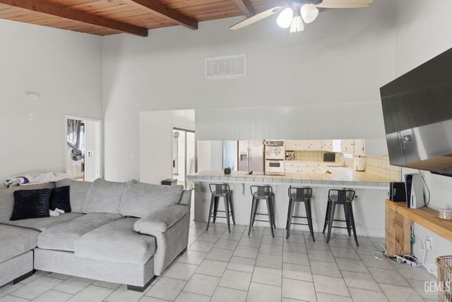 2418 Pinon Springs Court, Bakersfield, CA 93309