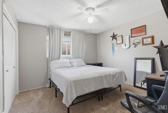 2418 Pinon Springs Court, Bakersfield, CA 93309