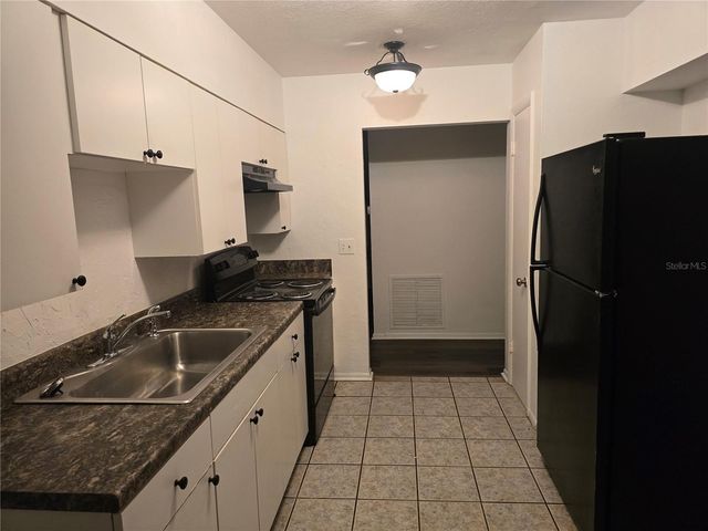 940 OSBORNE DRIVE, Sarasota, FL 34234