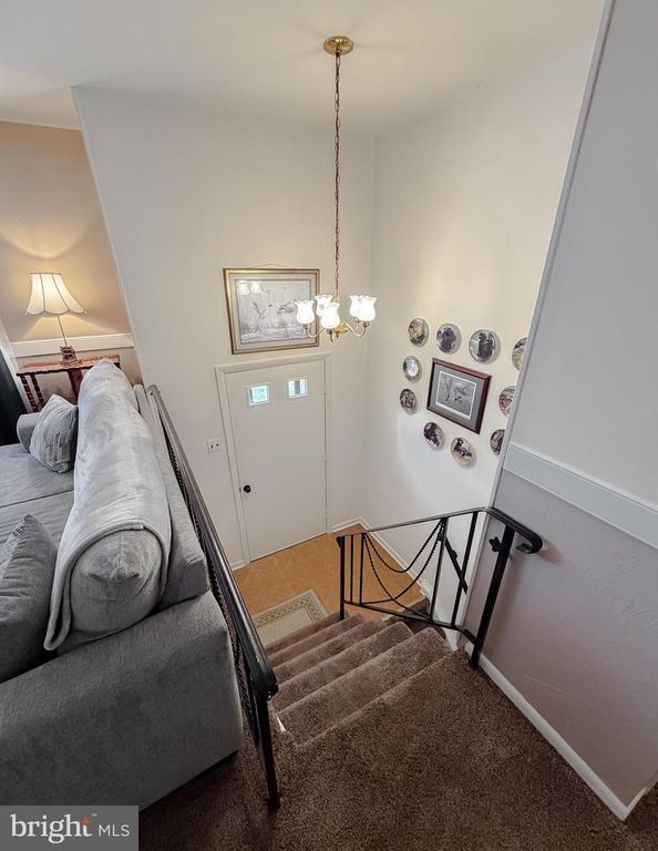 Image 12 of property listing at 15305 CANTER DR, Brandywine, MD 20613