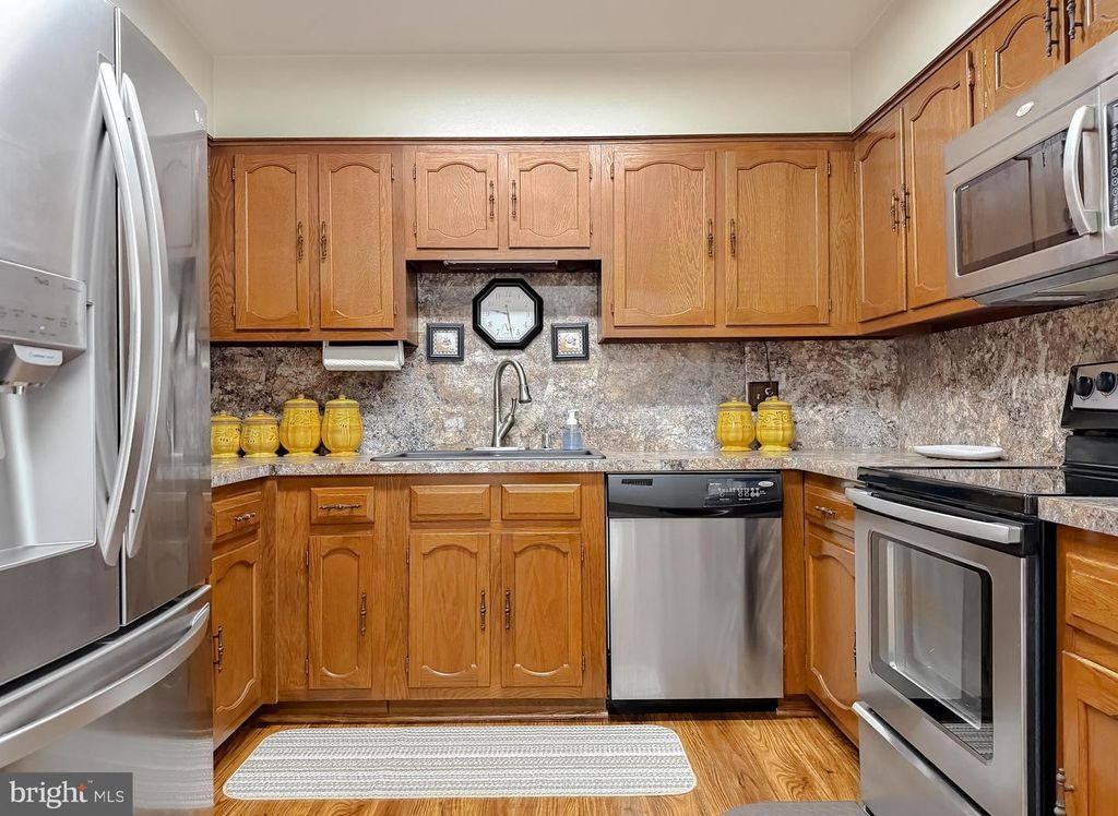 Image 15 of property listing at 15305 CANTER DR, Brandywine, MD 20613