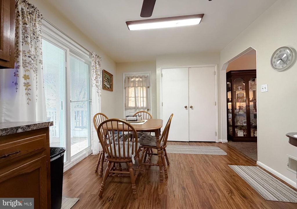 Image 17 of property listing at 15305 CANTER DR, Brandywine, MD 20613