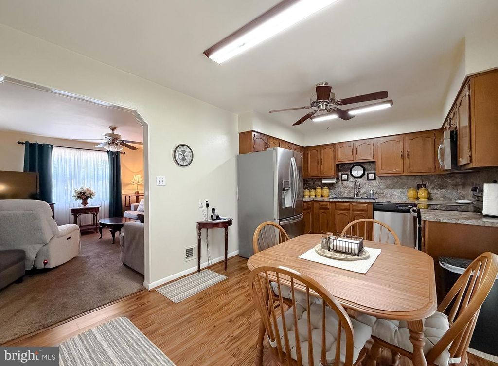 Image 19 of property listing at 15305 CANTER DR, Brandywine, MD 20613