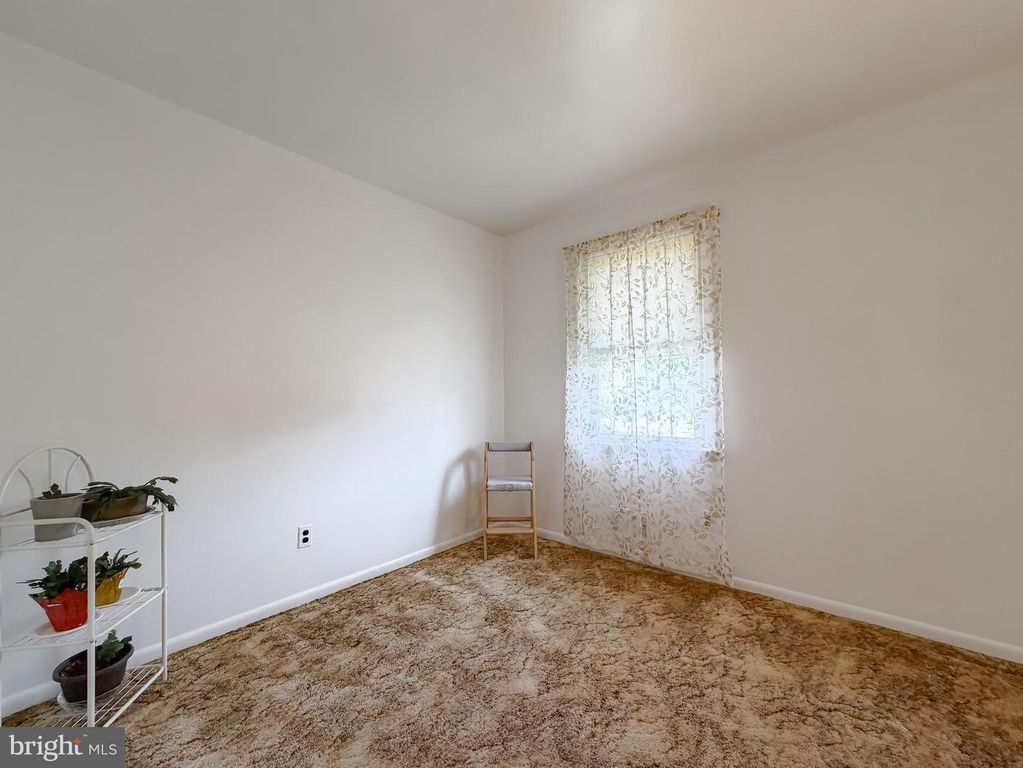 Image 21 of property listing at 15305 CANTER DR, Brandywine, MD 20613